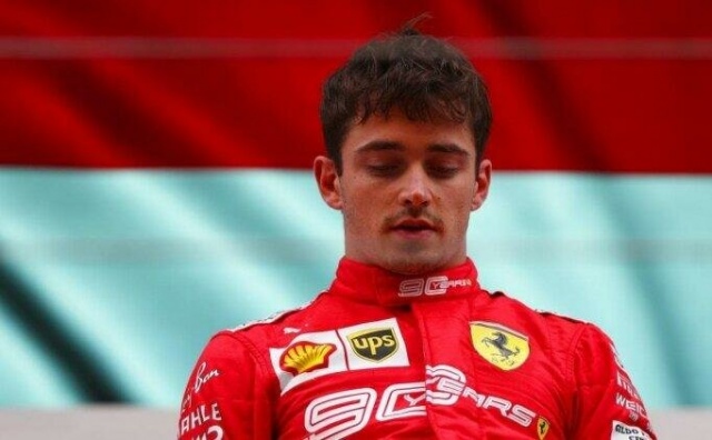 CHARLES LECLERC / F1
Formula 1'in yeni yıldız adaylarından 22 yaşındaki Leclerc, performansıyla öyle hızlı yükseldi ki; takım arkadaşı 4 kez pilotlar şampiyonu Vettel'i bile pilotlar sıralamasında geçmeyi başardı.