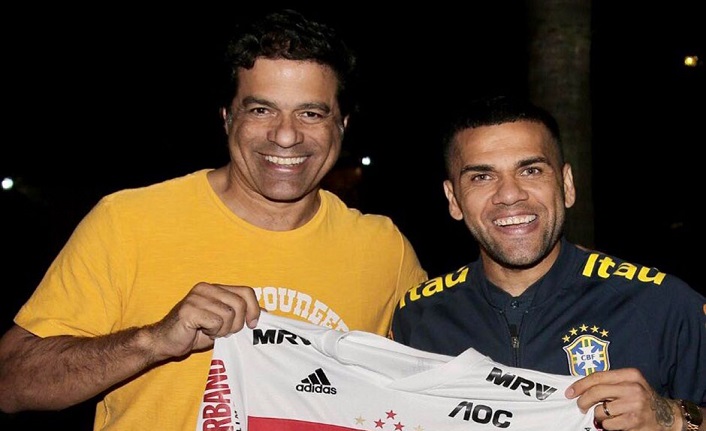 Dani Alves, Sao Paulo'ya transfer oldu