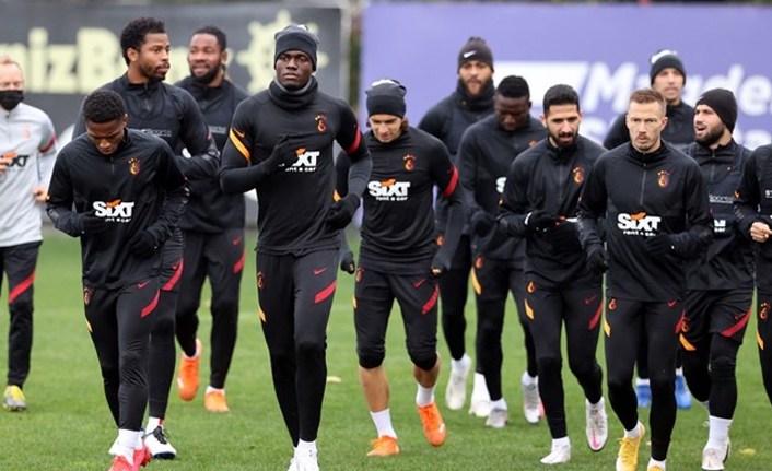 Galatasaray oynamadan kazandı!