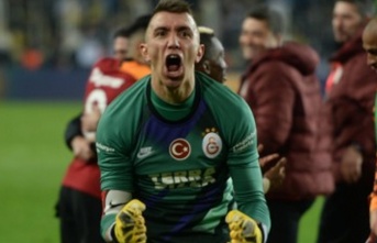 Galatasaray'da Muslera imzalıyor!