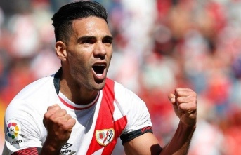 Falcao İspanya'da şov yapıyor