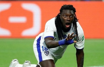 Gomis adını Galatasaray tarihine yazdıracak!